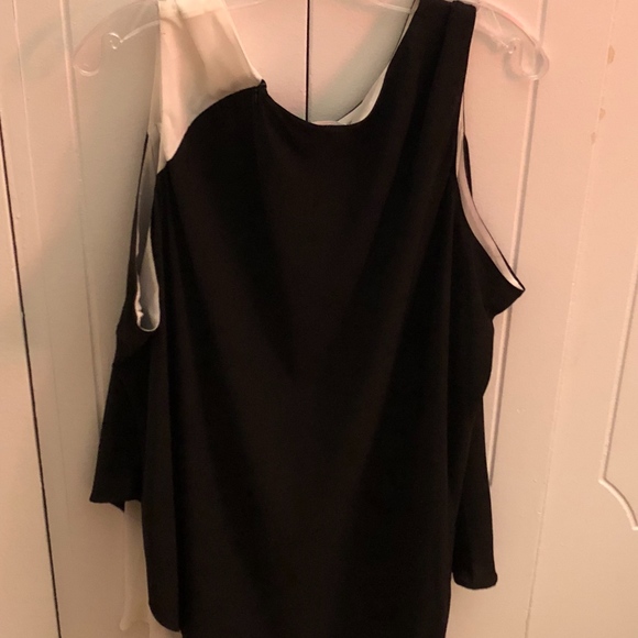 Blouse - Picture 2 of 3